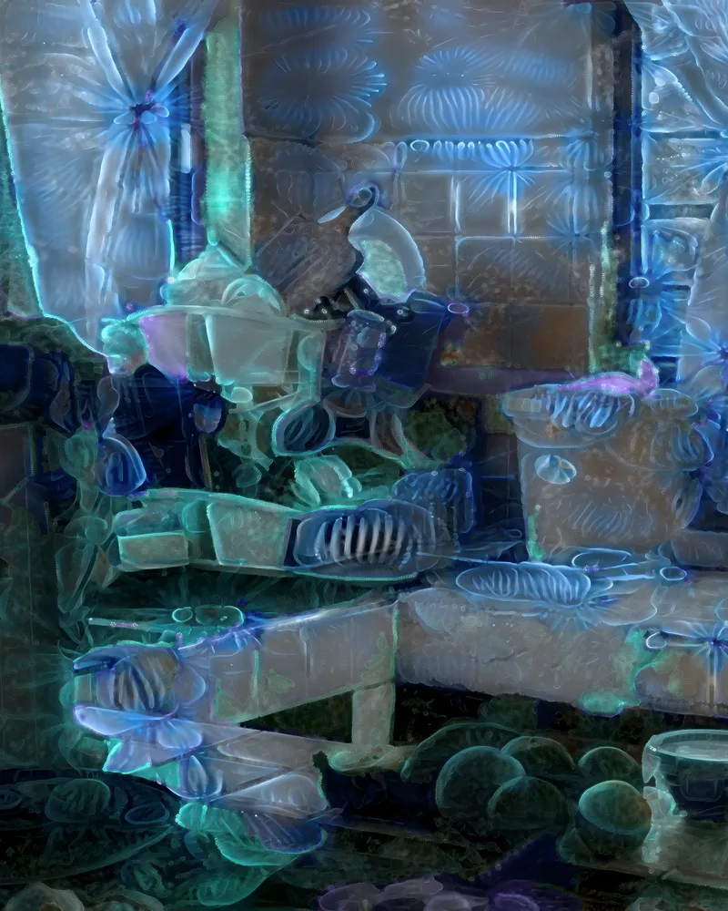 R01·Nº 05, Busy kitchen